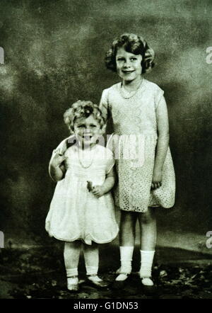 Foto der jungen Prinzessin Elizabeth (1926-) und Prinzessin Margaret (1930-2002). Vom 20. Jahrhundert Stockfoto