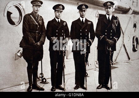 Foto von Edward, Prince Of Wales (1894-1972) verlassen, um Australien zu besuchen. Auch abgebildet ist Prinz Albert Frederick Arthur George (1895 – 1952) und Prinz Henry, Duke of Gloucester (1900 – 1974), um ihn zu verabschieden. Vom 20. Jahrhundert Stockfoto