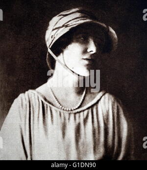 Foto von Lady Elizabeth Bowes-Lyon (1900-2002) im Glamis Castle. Vom 20. Jahrhundert Stockfoto