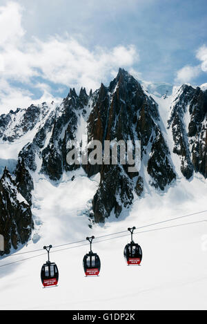 Europa, Frankreich, Haute Savoie, Rhône-Alpen, Chamonix, Hellbroner Seilbahn Aiguille du Midi Stockfoto