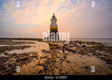 Regenpfeifer Narbe Leuchtturm Lune Mündung Lancashire England. Nur ein außergewöhnlich niedrigen Gezeiten so engen Zugang ermöglicht. Stockfoto