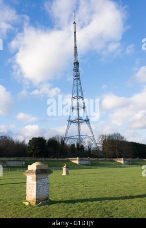 Großen Sendestation mit Park unterhalb in Crystal Palace, London, UK Stockfoto