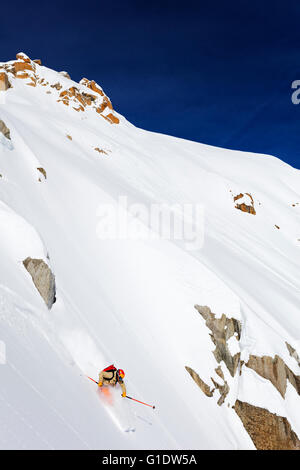 Europa, Frankreich, Haute Savoie, Rhône-Alpen, Chamonix, Skifahrer auf das Vallée Blanche abseits der piste Stockfoto