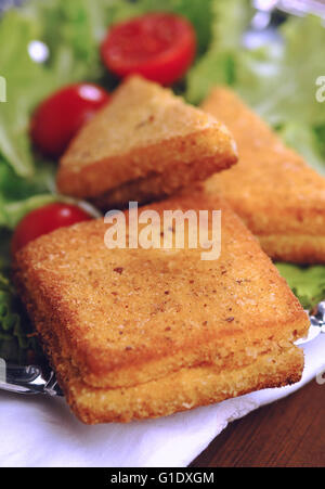 Italienische gebratenes Sandwich mit Schinken und Käse Stockfoto