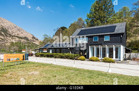 National Trust for Scotland Visitor Centre am Glenfinnan Monument in Glenfinnan Highland-Schottland Stockfoto