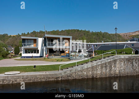 Neue Moorings Hotel Café komplexer Neptuns Treppe an der Caledonian Canal treppenartigen in der Nähe von Fort William Highland Schottland vor Stockfoto