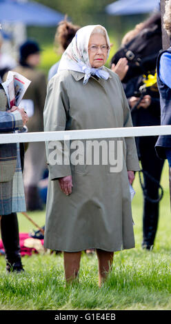 Windsor, UK. 13. Mai 2016. HM Königin Elizabeth Mitglieder des englischen Königshauses besuchen der Royal Windsor Horse Show, es findet auf dem privaten Gelände von Windsor Castle. Bildnachweis: Dpa picture Alliance/Alamy Live News Stockfoto