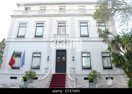 Lissabon, Portugal. 12. Mai 2016. São Bento Palace, Primer offizielle Residenz. UN-Generalsekretär Ban Ki-Moon sprechen mit portugiesische Ministerpräsident António Costa vor einem Treffen und Abendessen am Amtssitz der Primer. Lissabon, Portugal. am 12. Mai 2016. Bildnachweis: Gonçalo Silva/Alamy Live-Nachrichten Stockfoto