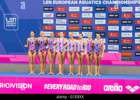 Aquatics Centre, Olympic Park, London, Großbritannien. Mai 2016. Das Team aus der Ukraine gewinnt Gold im Team Free Routine Synchronized Swimming Finals (auch künstlerisches Schwimmen genannt) bei den European Synchro Swimming Championships in London. Kredit: Imageplotter Nachrichten und Sport/Alamy Live Nachrichten Stockfoto