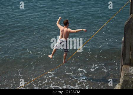 Aberystwyth, Wales, UK. 13. Mai, 2016.UK Wetter. Heißen Tag in Aberystwyth, Wales. Bildnachweis: Robert Eames/Alamy Live-Nachrichten Stockfoto