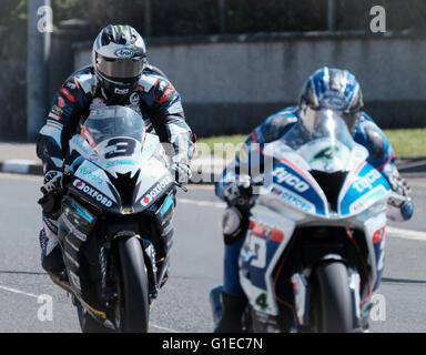 Portrush, Nordirland. 14. Mai 2016. Vauxhall internationale North West 200. Michael Dunlop (3) würde schließlich gehen auf Anker Bar Superbike-Rennen um die Runde zu gewinnen eingeschränkt. Bildnachweis: Aktion Plus Sport/Alamy Live-Nachrichten Stockfoto