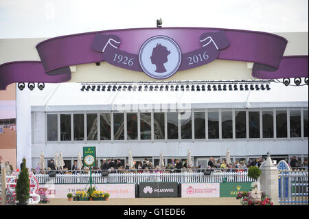 Windsor, Berkshire, UK. 14. Mai 2016. Der Royal Windsor Horse Show 2016. 90. Geburtstag der Königin. Windsor Castle. Windsor Great Park. CSI4 Königreich Bahrain Einsätze für des Königs Tasse Credit: Julie Priestley/Alamy Live-Nachrichten Stockfoto