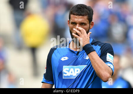 Hoffenheim Kevin Kuranyi nach dem deutschen Fußball-Bundesliga-Fußball-match zwischen 1899 Hoffenheim und der FC Schalke 04 am Rhein-Neckar-Arena in Sinsheim, Deutschland, 14. Mai 2016. Foto: UWE ANSPACH/Dpa (EMBARGO Bedingungen - Achtung: aufgrund der Akkreditierungsrichtlinien die DFL nur erlaubt die Veröffentlichung und Nutzung von bis zu 15 Bilder pro Spiel im Internet und in Online-Medien während des Spiels.) Stockfoto