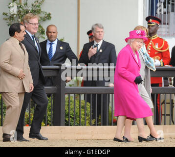 Windsor, Berkshire, UK. 14. Mai 2016. Der Royal Windsor Horse Show 2016. 90. Geburtstag der Königin. Windsor Castle. Windsor Great Park. HM die Königin Siegerehrung. Bildnachweis: Julie Priestley/Alamy Live-Nachrichten Stockfoto