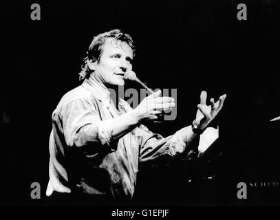 Der Deutsche Musiker Und Liedermacher Konstantin Wecker, 1990er Jahre Deutschland. Deutscher Musiker und Liedermacher Konstantin Wecker, Deutschland der 1990er Jahre. Stockfoto