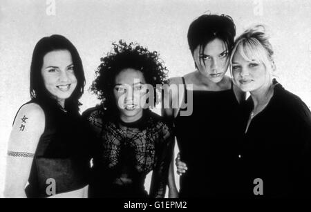 Sterben der britischen Girlband Spice Girls, doppelstrebig aus Victoria Adams, Melanie Brown, Emma Bunton, Melanie Chisholm Und Geraldine Halliwell, Großbritannien 1990er Jahre. Britische Mädchen-pop-Band Spice Girls, Großbritannien der 1990er Jahre. Stockfoto