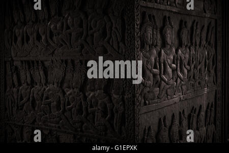Steinschnitzereien in die äußere Galerie von Angkor Wat, Kambodscha Stockfoto