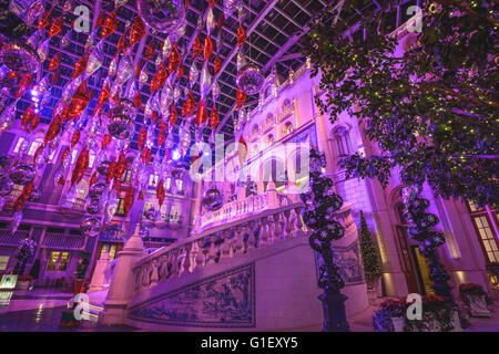 Weihnachten dekorierte Lobby des Wynn Casino in Macau Stockfoto