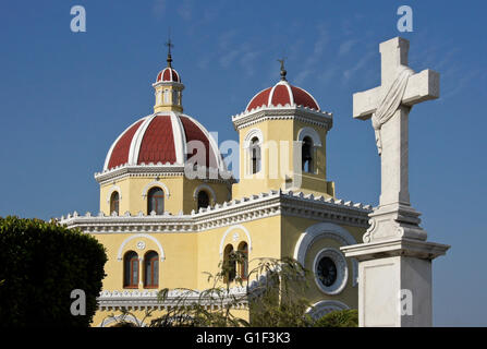 Kapelle in Nekropole Cristobal Colon, Stadtteil Vedado, Havanna, Kuba Stockfoto