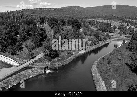 Stausee von La Cuerda del Pozo oder Stausee von La Muedra in den Fluss Duero, Vinuesa, Soria, Spanien Stockfoto