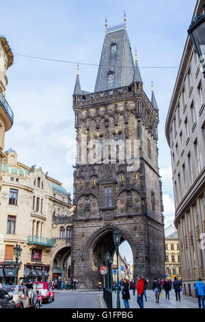 Die Pulverturm Stadt Tor des alten Prag, Tschechische Republik Stockfoto