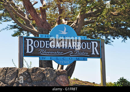 Kalifornien: das Zeichen der Bodega Harbour in Bodega Bay, bekannt als die für den Film 1963 die Vögel von Alfred Hitchcock eingestellt Stockfoto