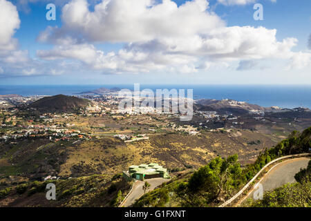 Blick vom Pico de Bandama nach Las Palmas de Gran Canaria und den Atlantischen Ozean, Kanarische Inseln, Spanien Stockfoto