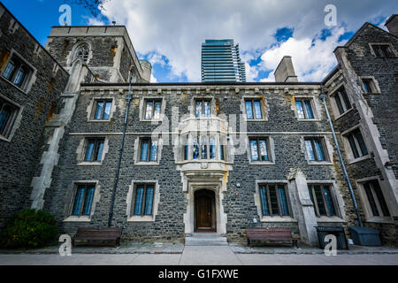 Die Burwash Wohngebäude an der Victoria University, an der University of Toronto in Toronto, Ontario. Stockfoto