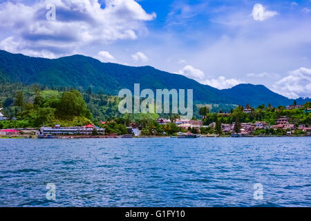 Ansicht von Parapat Dorf, Lake Toba, Sumatra, Indonesien Stockfoto