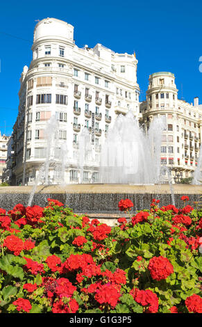 Valencia, Spanien - 31. März 2016: Architektonisches Panorama Mercado de las Flores (Blumenmarkt) in der Altstadt von Valencia Stockfoto