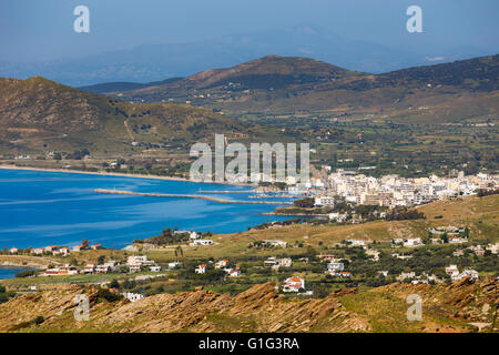 Karystos Stadtlandschaft gegen blauen Himmel und Meer, Euböa, Griechenland Stockfoto