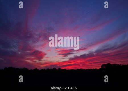 Farbenprächtigen Sonnenuntergang Stockfoto