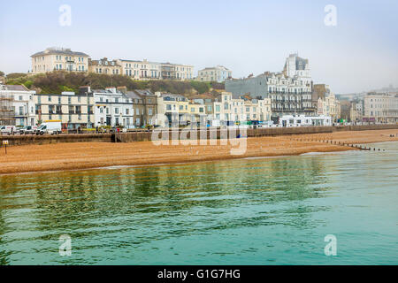 Hastings Front Misty Tag Ruhe Meer East Sussex Stockfoto