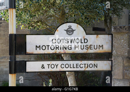 Cotswold Autofahren Museum und Spielzeug Sammlung Schilder, Bourton auf dem Wasser; England; UK Stockfoto