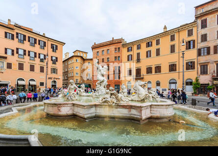 Piazza Navona, einem Stadtplatz in Rom - Statue von Neptun durch Antonio Della Bitta im Neptunbrunnen von Giacomo della Porta Stockfoto