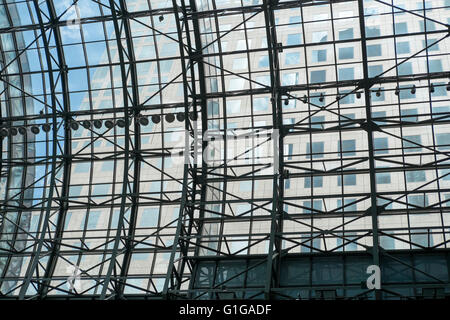 Fenster an Brookfield Place in der Innenstadt von Manhattan New York Stockfoto