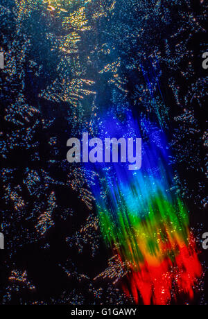 Prisma Regenbogenfarben auf Fenster mit Eis Kristalle © Myrleen Pearson Stockfoto