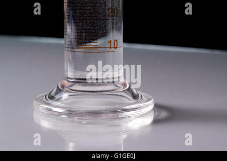 Messzylinder hautnah Stockfoto