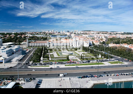 Hieronymus oder Hieronymus-Kloster, Denkmal aus dem Jahr 1600 und Imperio oder Empire Square Park, öffentliche Wahrzeichen in Straße von werden Stockfoto