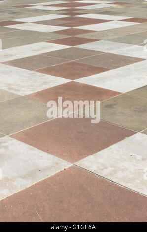 Retro-Steinboden Fliesen mit schwarz-weiß karierten Muster Stockfoto