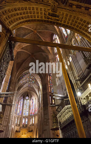 León, Spanien: Main Hauptschiff der Kathedrale Santa María de León. Stockfoto