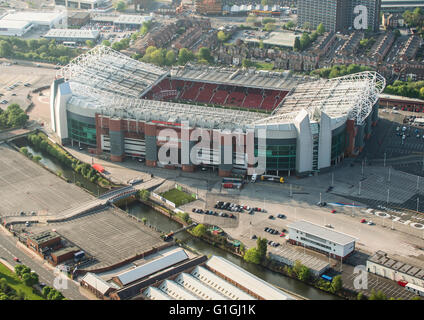 Luftbild von Old Trafford, das Zuhause zu United Manchester, Manchester Stockfoto