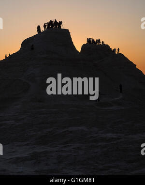 Sonnenuntergang in Geisterstadt, Gubantünggüt Wüste, Xinjiang Autonome Region, China. Stockfoto