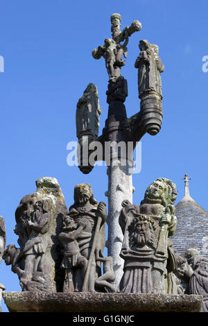 Der Kreuzweg in der Pfarrkirche zu schließen, Guimiliau, Finistere, Bretagne, Frankreich, Europa Stockfoto