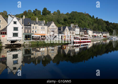 Der Hafen und der Fluss Rance, Dinan, Côtes d ' Armor, Bretagne, Frankreich Stockfoto