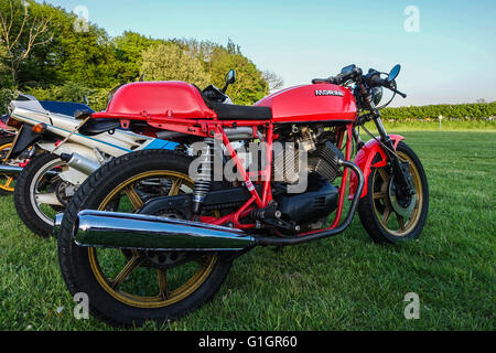 Henlow, Bedfordshire, Großbritannien. Mai 2016. Die Morini Riders Club Jahreshauptversammlung und Rallye in Henlow Bridge Lakes, Bedfordshire. Die Fans dieser italienischen Motorräder haben den Club 1975 gegründet. Stockfoto