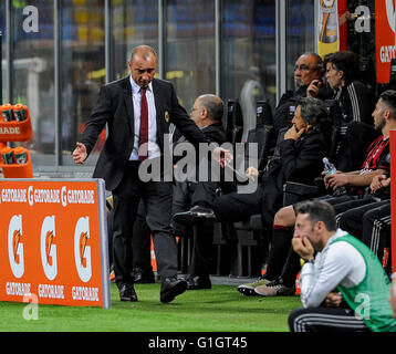 Mailand, Italien. 14. Mai, 2016: Cristian Brocchi ist enttäuscht, während die Serie A Footbll Übereinstimmung zwischen AC Milan und AS Roma. Bildnachweis: Nicolò Campo/Alamy Live-Nachrichten Stockfoto