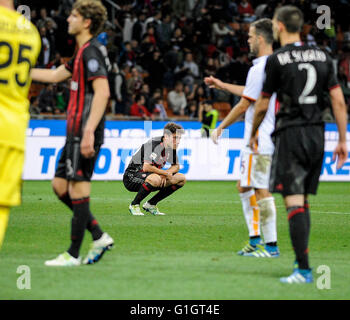 Mailand, Italien. 14. Mai, 2016: Manuel Locatelli ist enttäuscht über das Ende der Serie A Footbll Übereinstimmung zwischen AC Milan und AS Roma. Bildnachweis: Nicolò Campo/Alamy Live-Nachrichten Stockfoto