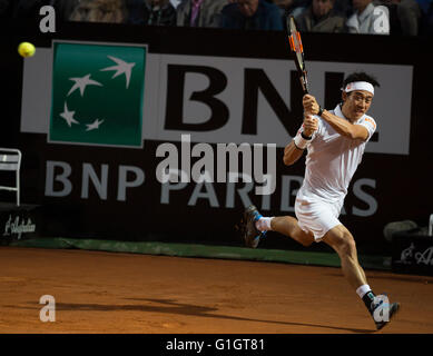 Kei Nishikori spielen Novak Djokovic im Halbfinale Finale in Rom Tennis Nationalspieler auf dem Foro Italico, Rom, Italien Stockfoto