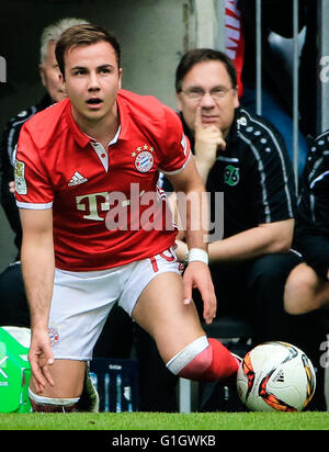 München, Deutschland. 14. Mai 2016. Bayern Mario Goetze reagiert während eines Fußballspiels der deutschen ersten Division Bundesliga zwischen Bayern München und Hannover 96 in München, 14. Mai 2016. Bayern München 3: 1 gewonnen. © Philippe Ruiz/Xinhua/Alamy Live-Nachrichten Stockfoto